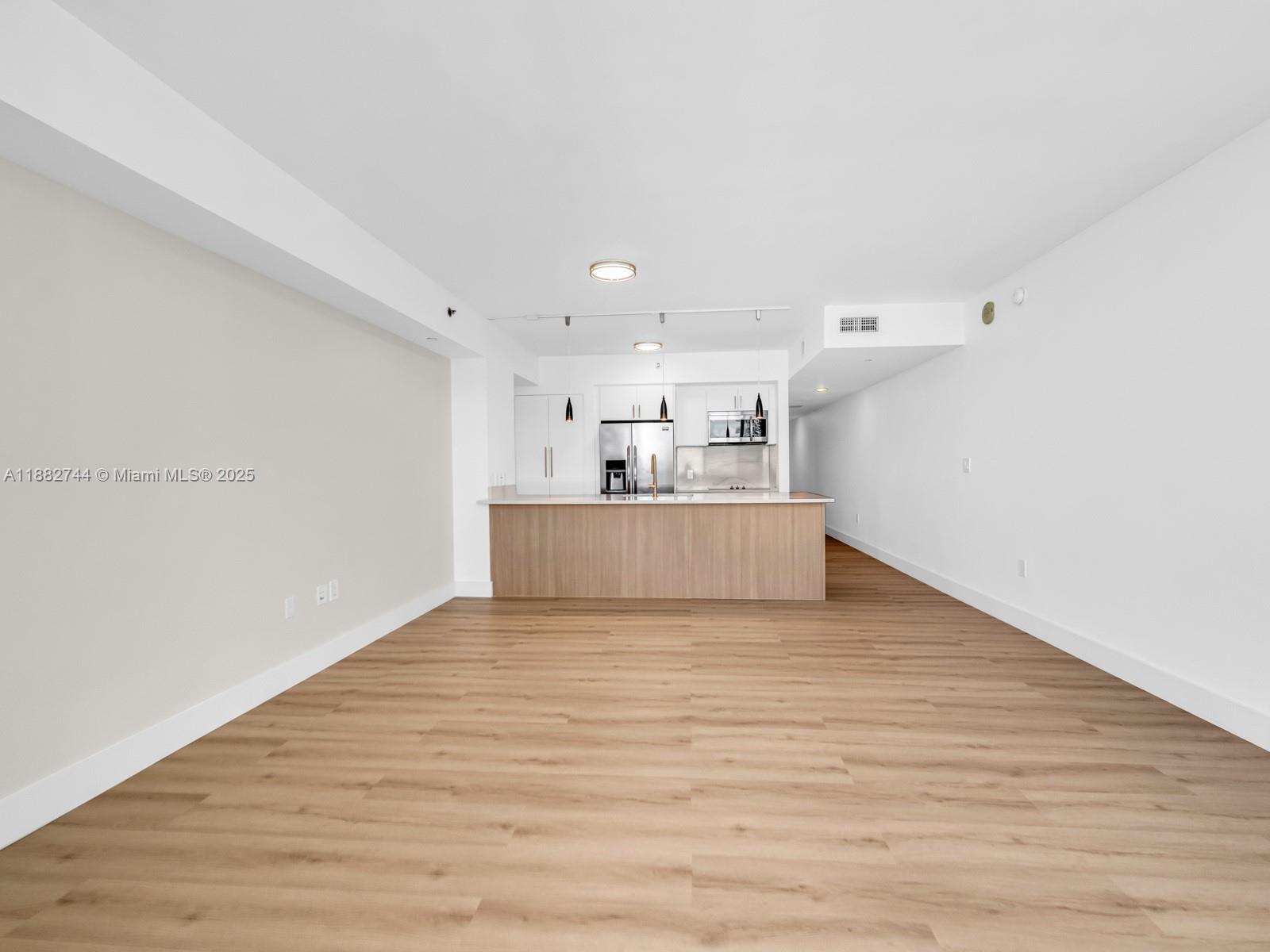 image Beach Club Two13