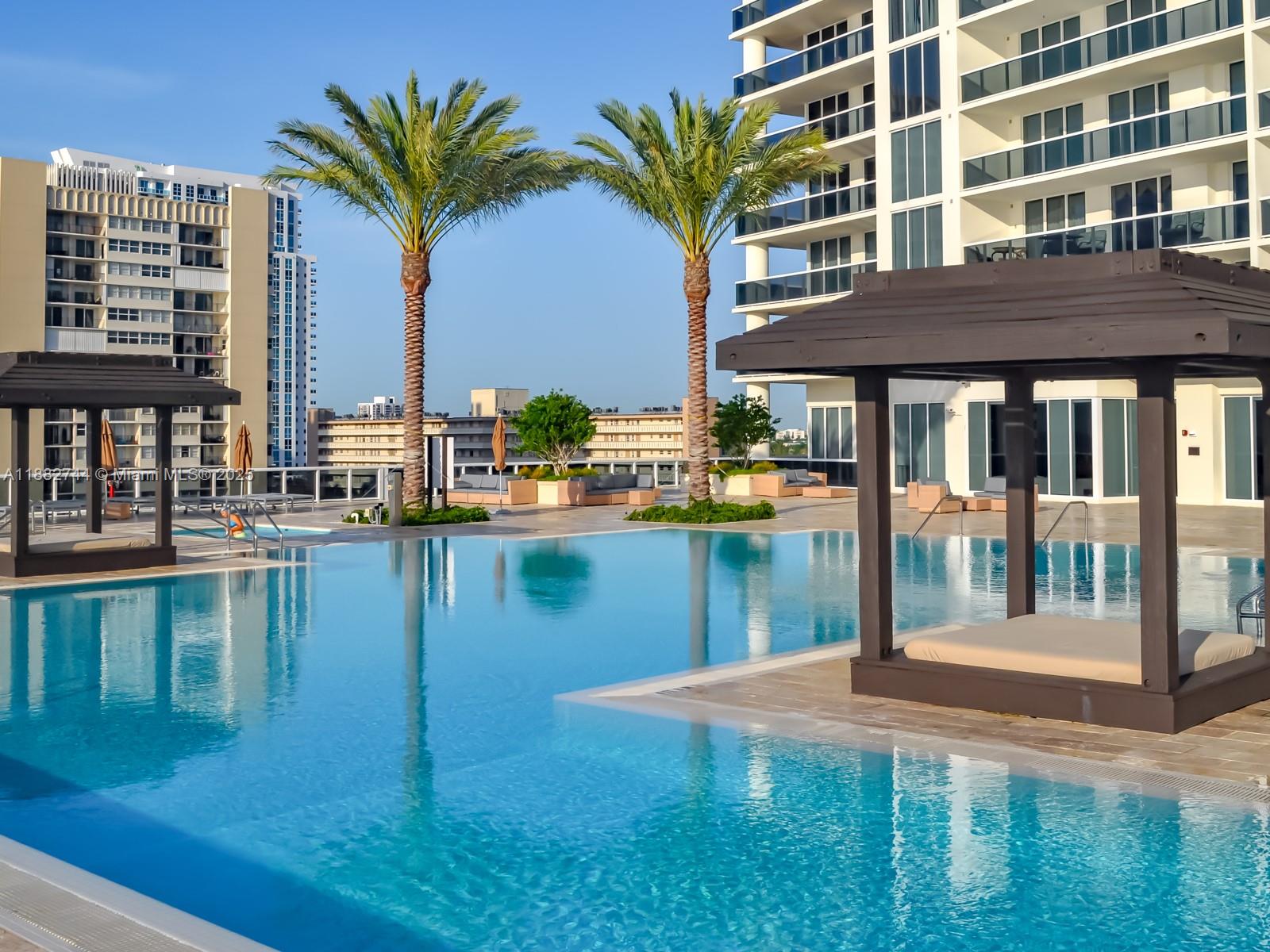 image Beach Club Two24