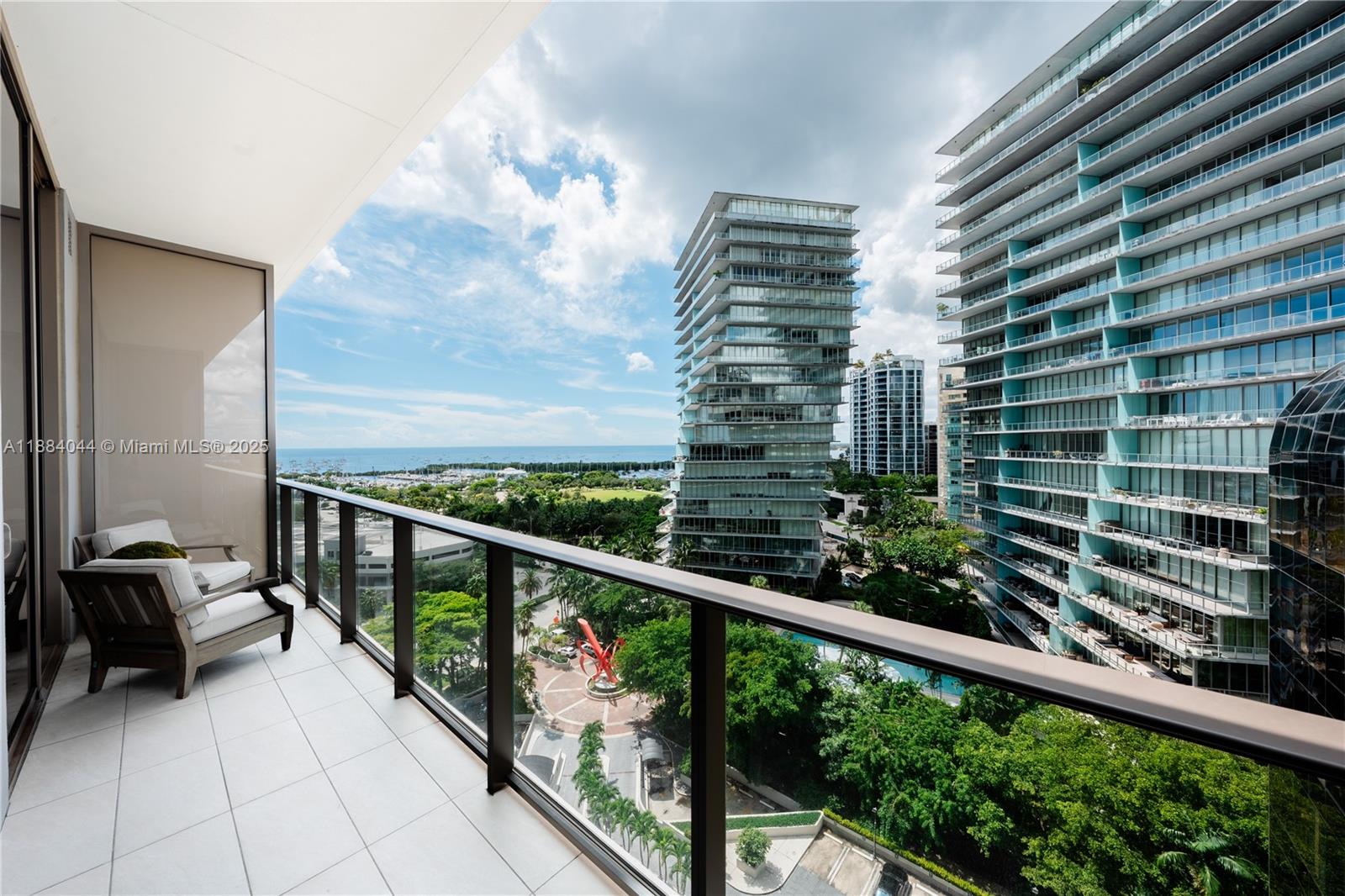 image Mrc Bayshore Bldg1