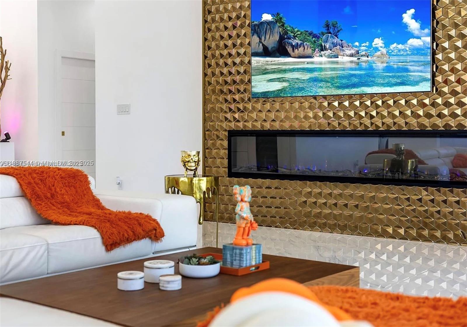 2225 NE 19th St Fort Lauderdale, FL 33305