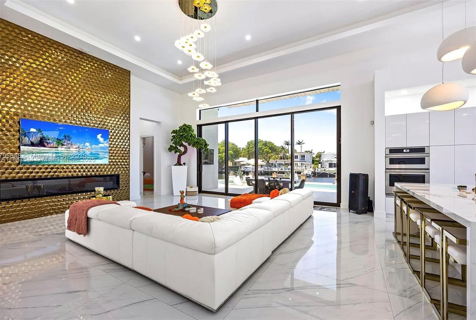 2225 NE 19th St Fort Lauderdale, FL 33305