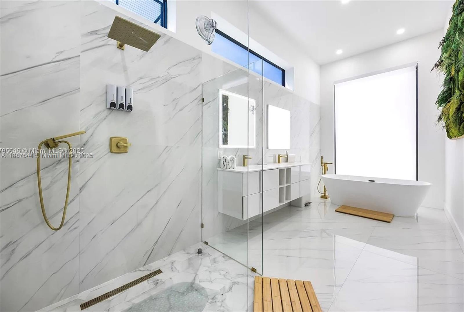 2225 NE 19th St Fort Lauderdale, FL 33305