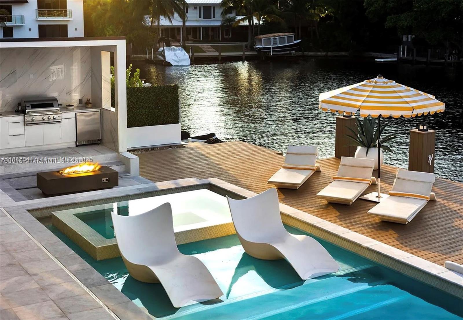 2225 NE 19th St Fort Lauderdale, FL 33305