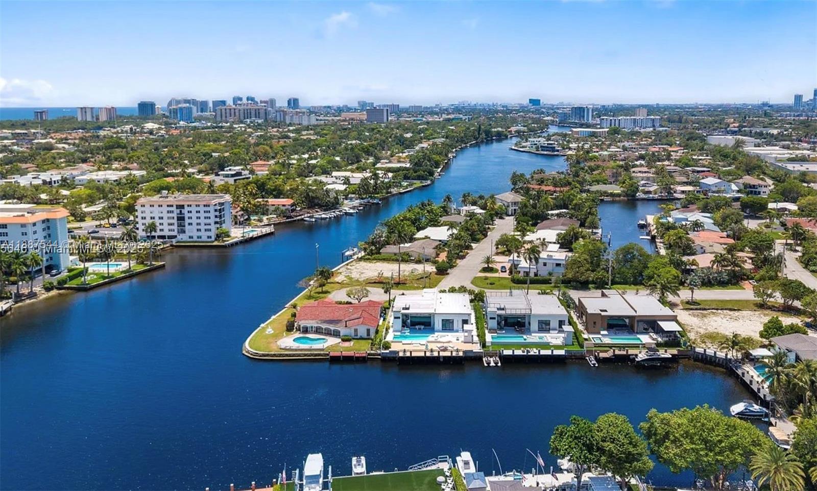 2225 NE 19th St Fort Lauderdale, FL 33305