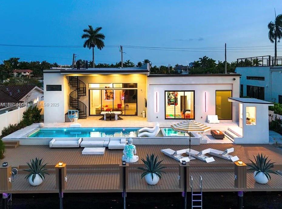 2225 NE 19th St Fort Lauderdale, FL 33305