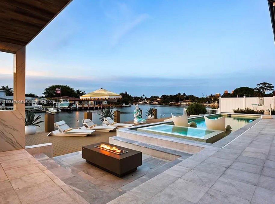 2225 NE 19th St Fort Lauderdale, FL 33305