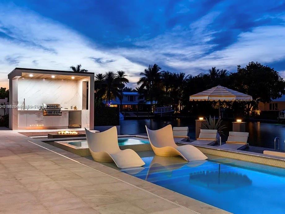 2225 NE 19th St Fort Lauderdale, FL 33305