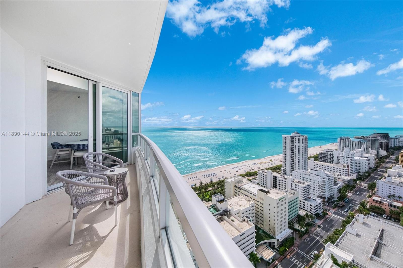 image Fontainebleau Ii Condo17
