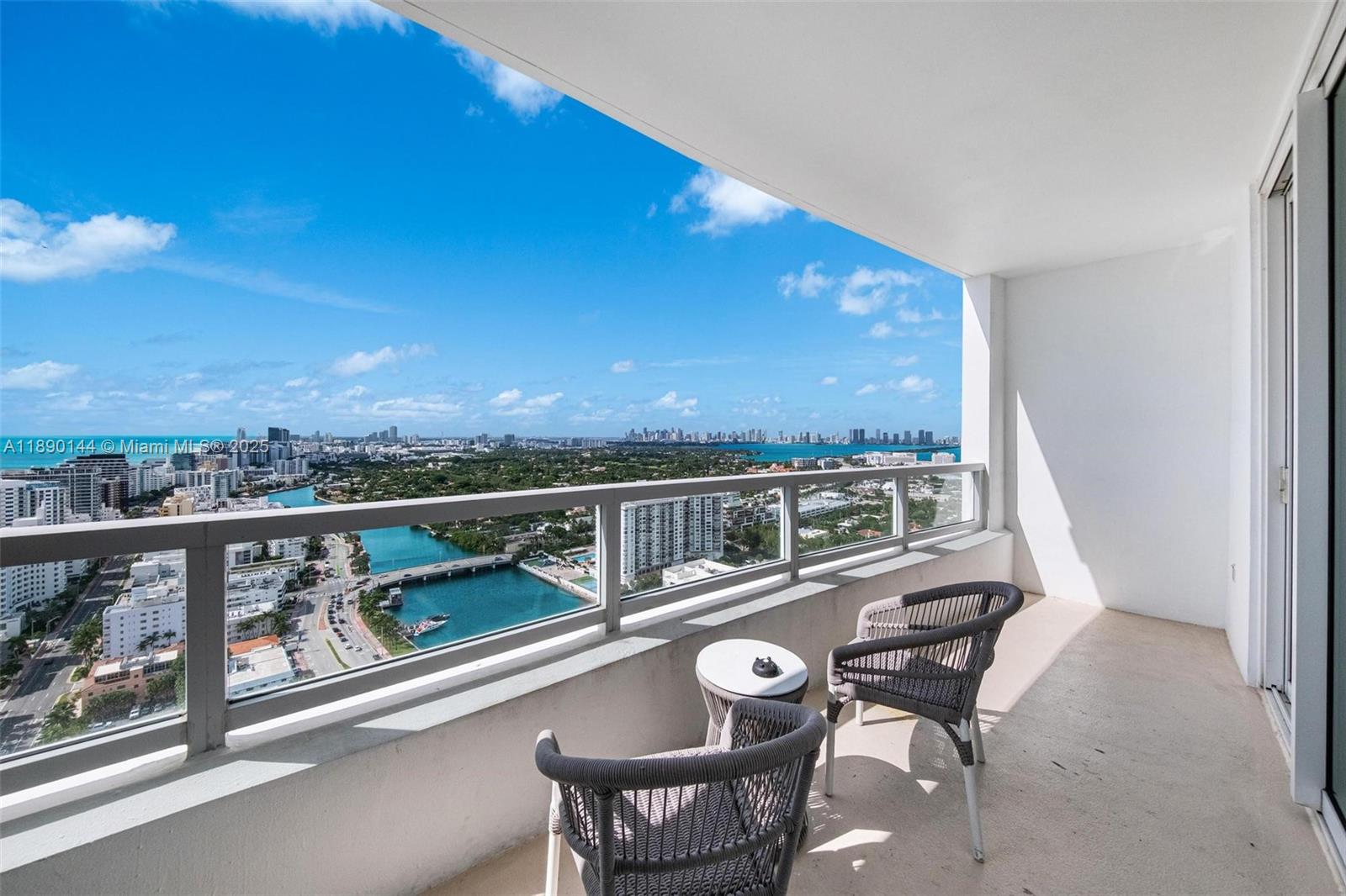 image Fontainebleau Ii Condo18