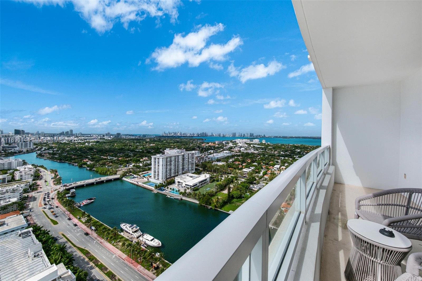 image Fontainebleau Ii Condo19