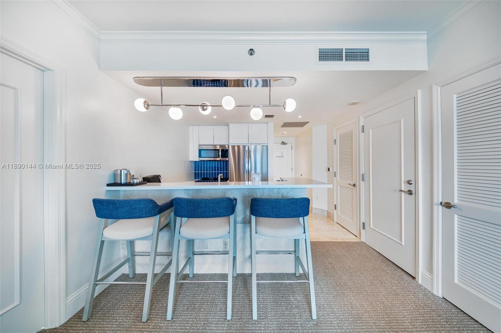 image Fontainebleau Ii Condo6