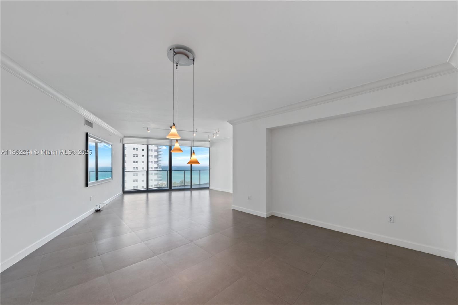 3101 S Ocean Dr #707 Hollywood, FL 33019