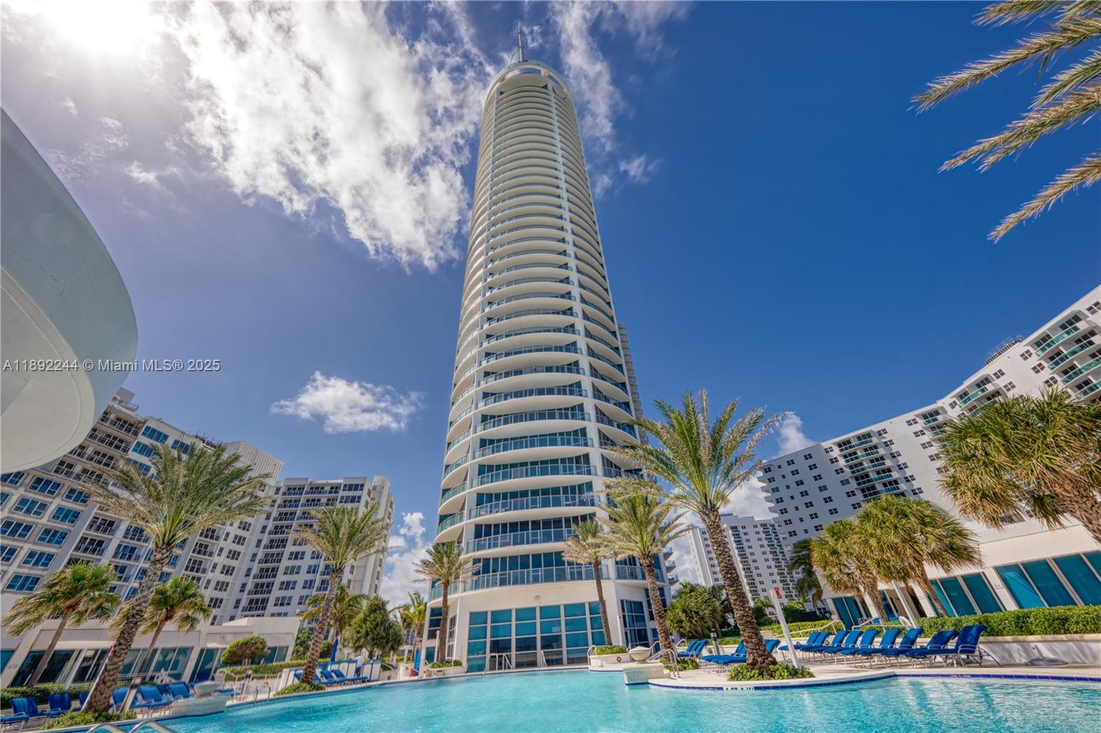3101 S Ocean Dr #707 Hollywood, FL 33019