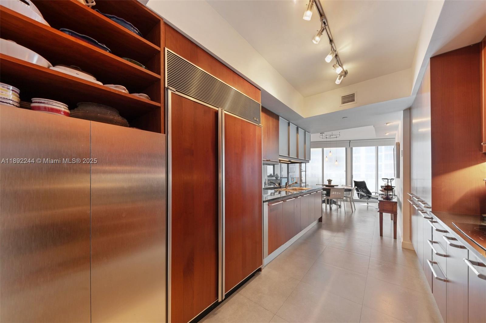 3101 S Ocean Dr #707 Hollywood, FL 33019