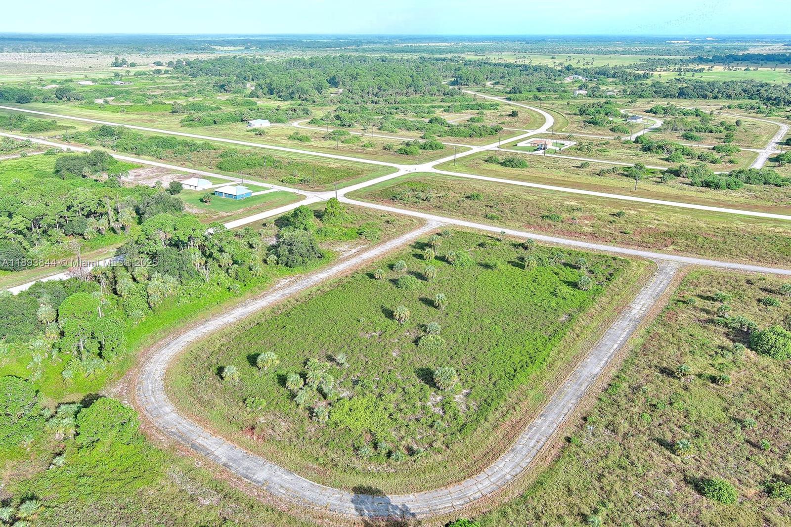 121 Ardmore Cir Other, FL 33935