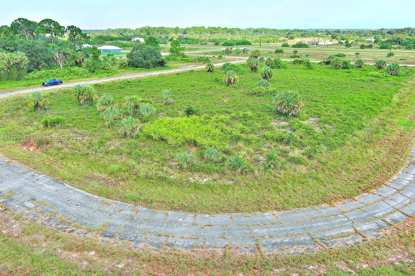 121 Ardmore Cir Other, FL 33935