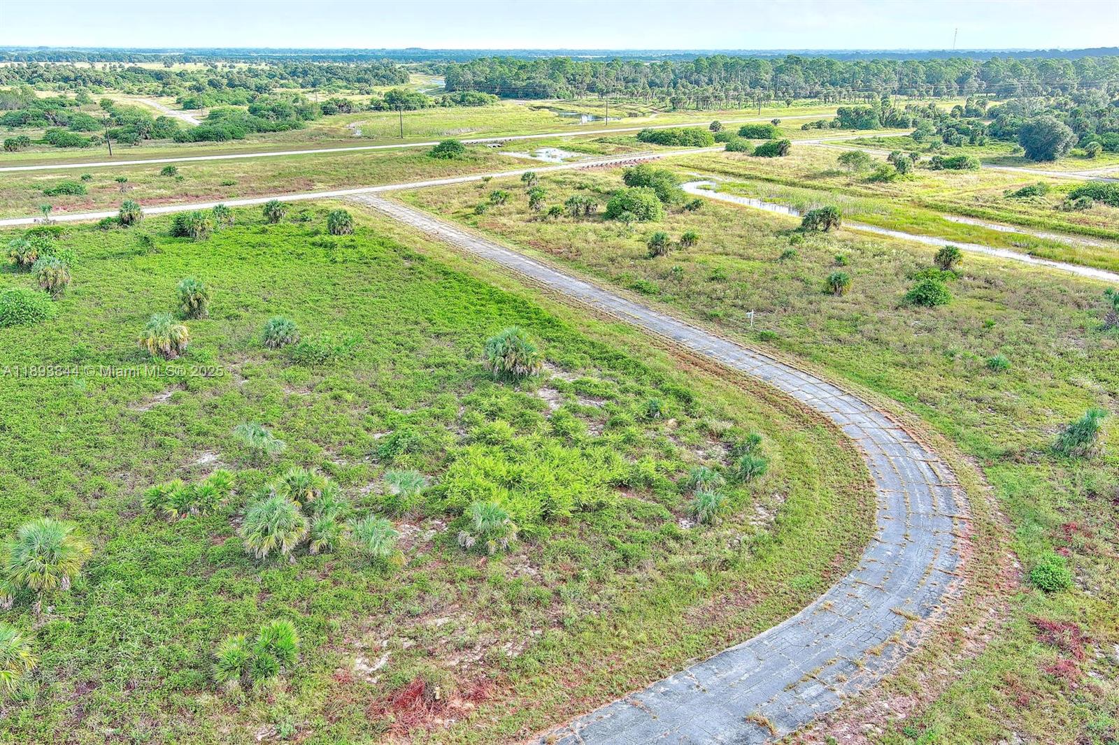 121 Ardmore Cir Other, FL 33935