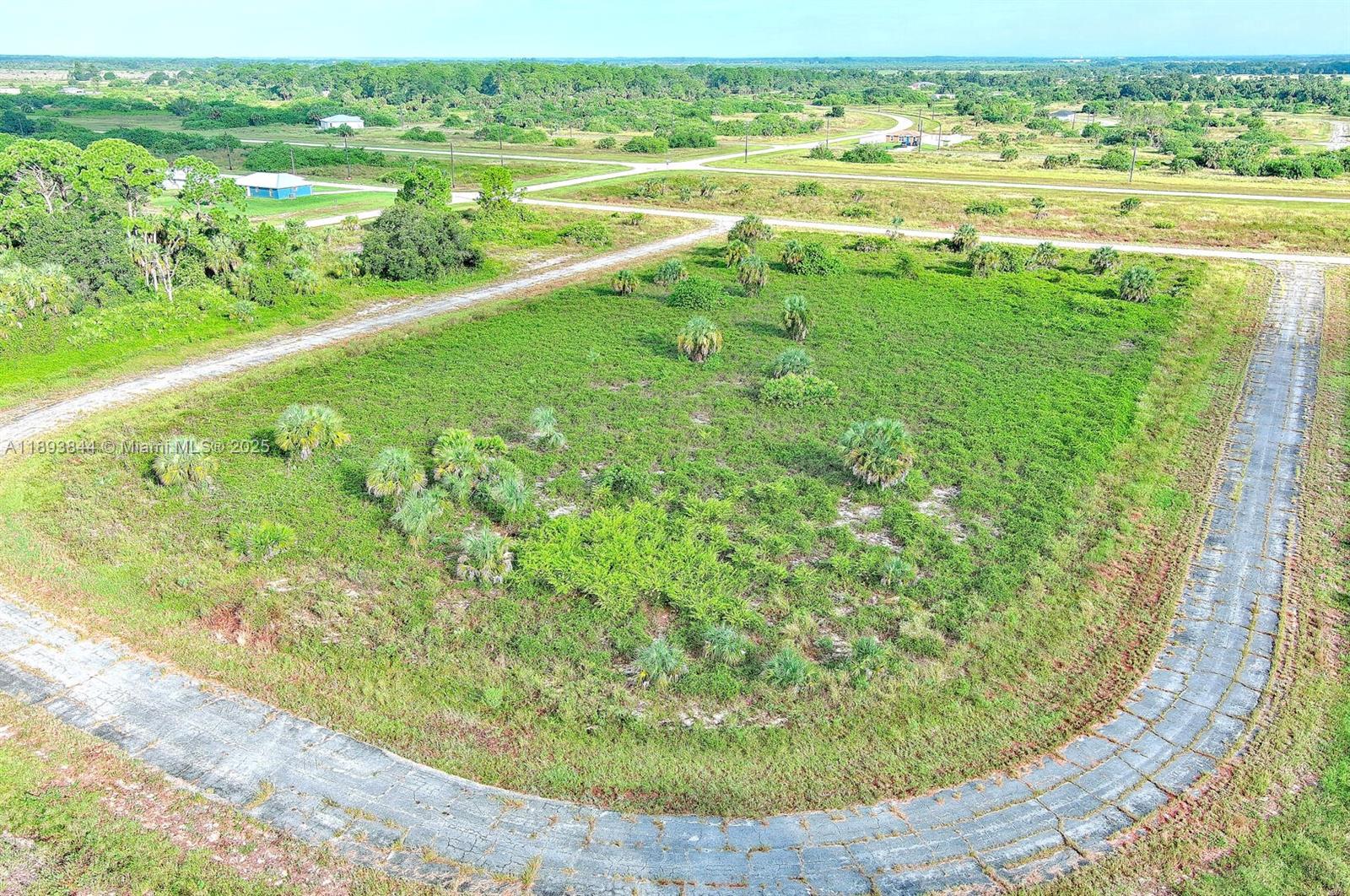 121 Ardmore Cir Other, FL 33935