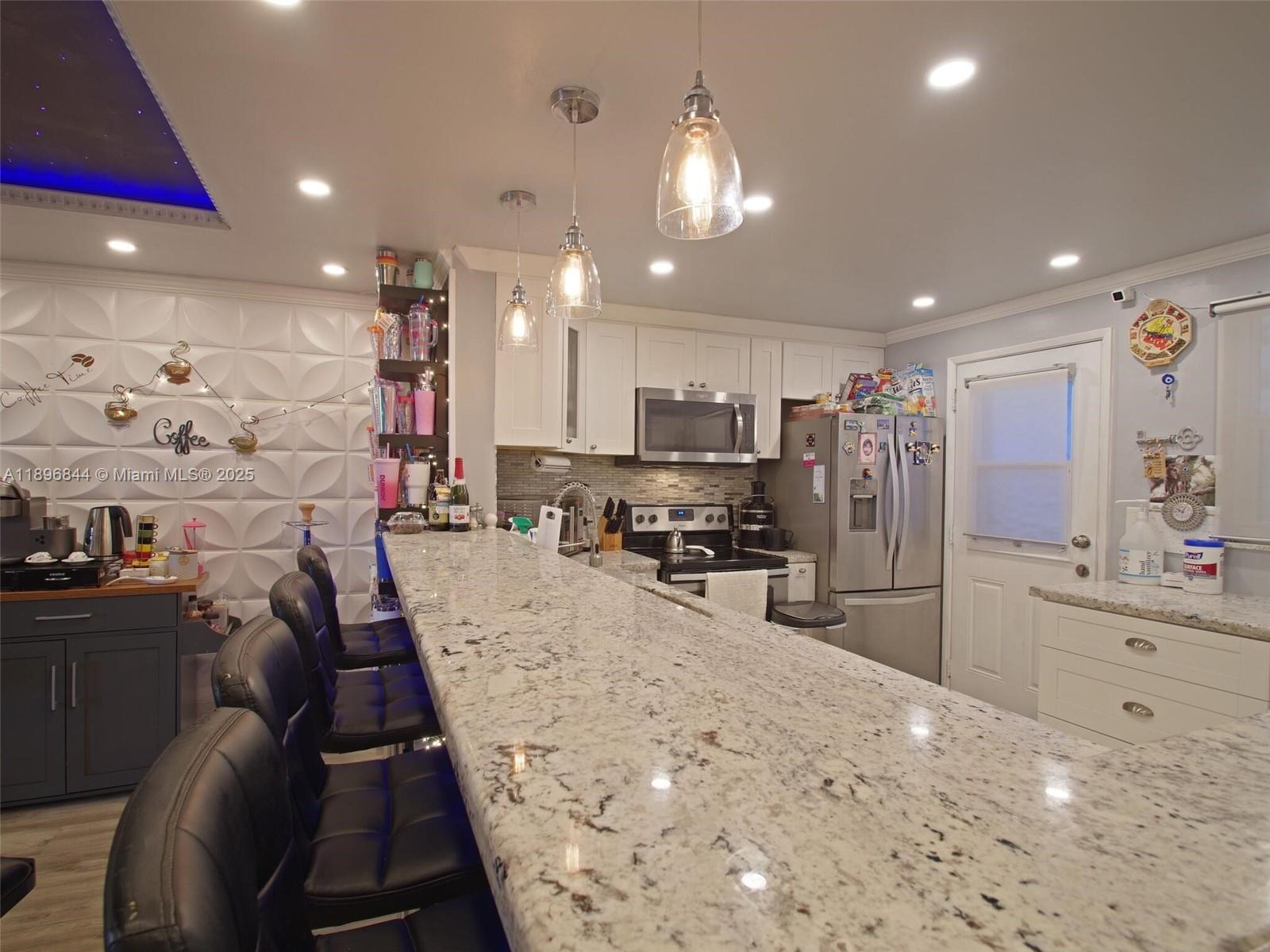 420 NE 12th Ave #401