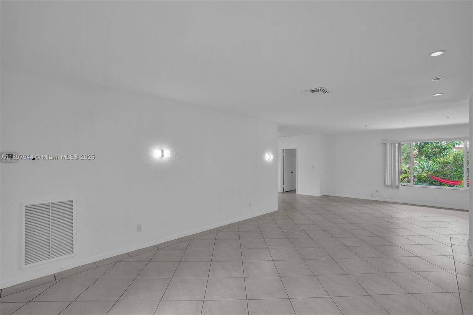 8851 Byron Ave Surfside, FL 33154