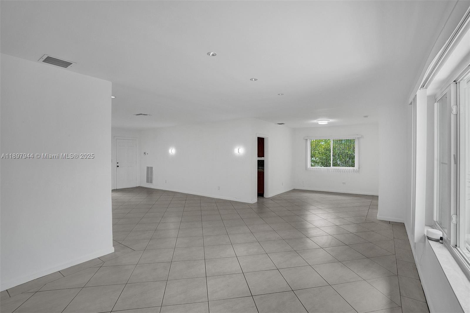 8851 Byron Ave Surfside, FL 33154