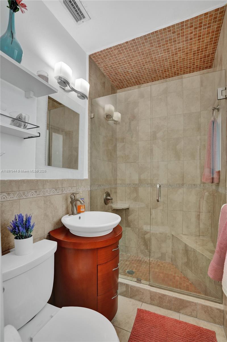 8851 Byron Ave Surfside, FL 33154