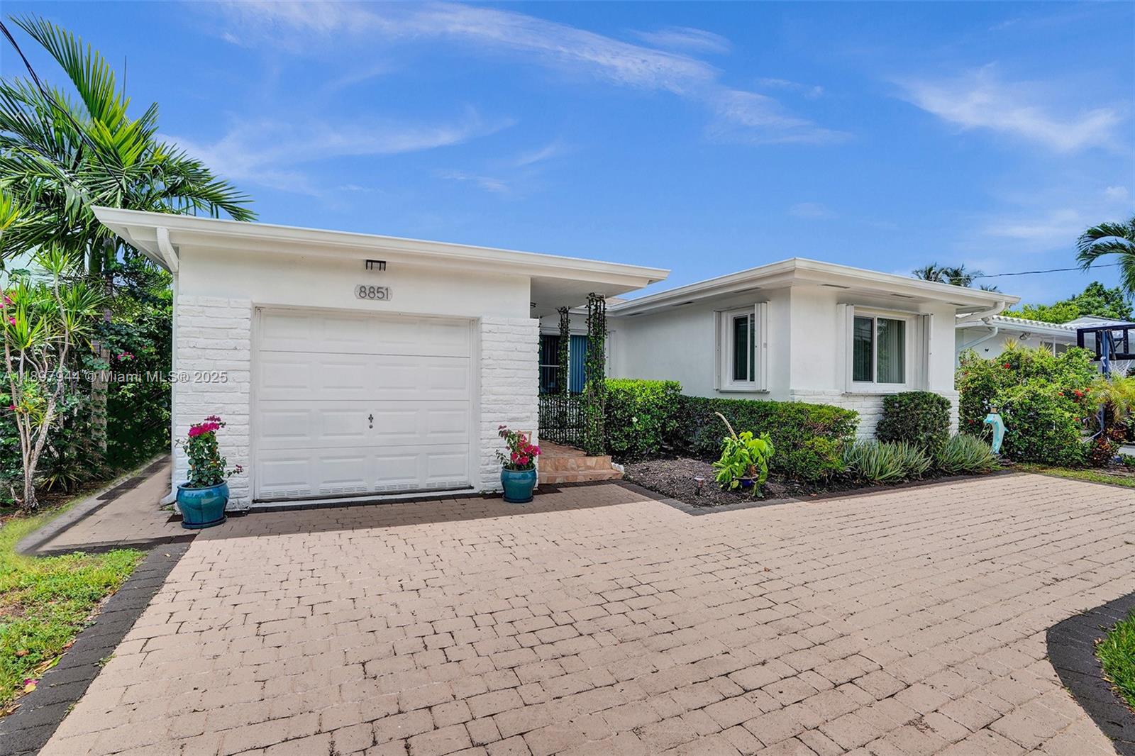 8851 Byron Ave Surfside, FL 33154