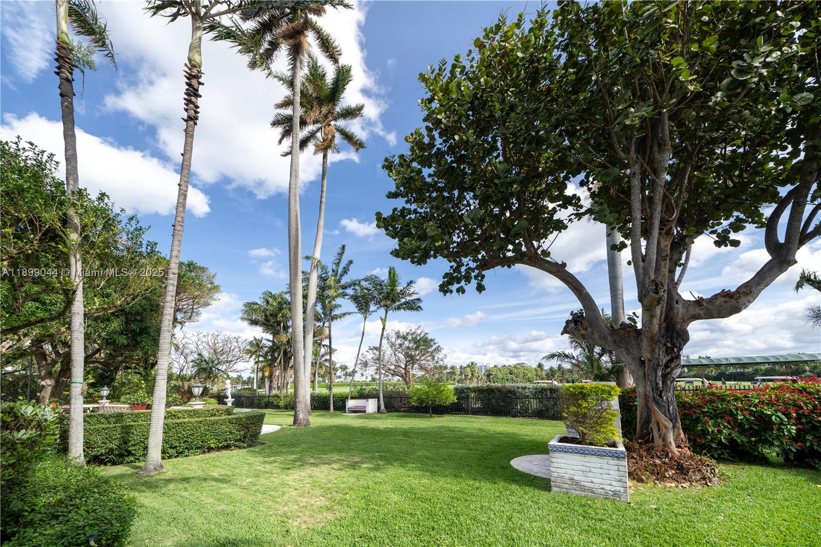 5801 Alton Rd Miami Beach, FL 33140 5801 Alton Rd Miami Beach, FL 33140