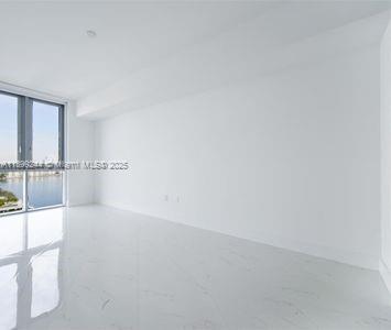 17111 Biscayne Blvd #1009 North Miami Beach, FL 33160