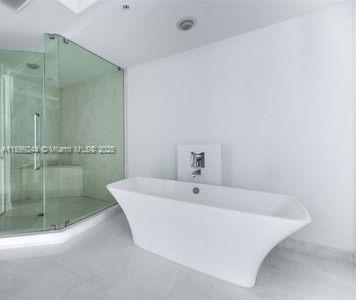 17111 Biscayne Blvd #1009 North Miami Beach, FL 33160