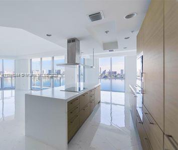 17111 Biscayne Blvd #1009 North Miami Beach, FL 33160