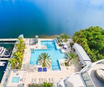 17111 Biscayne Blvd #1009 North Miami Beach, FL 33160