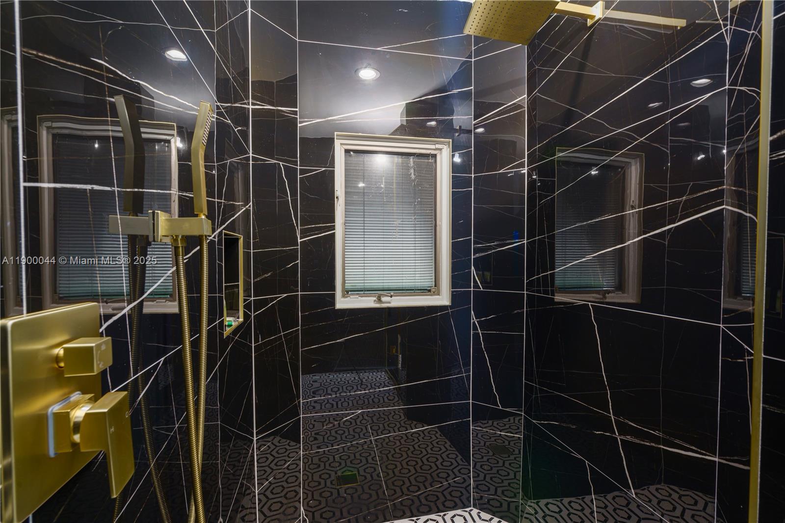 2827 S Indian Riv Dr Fort Pierce, FL 34982