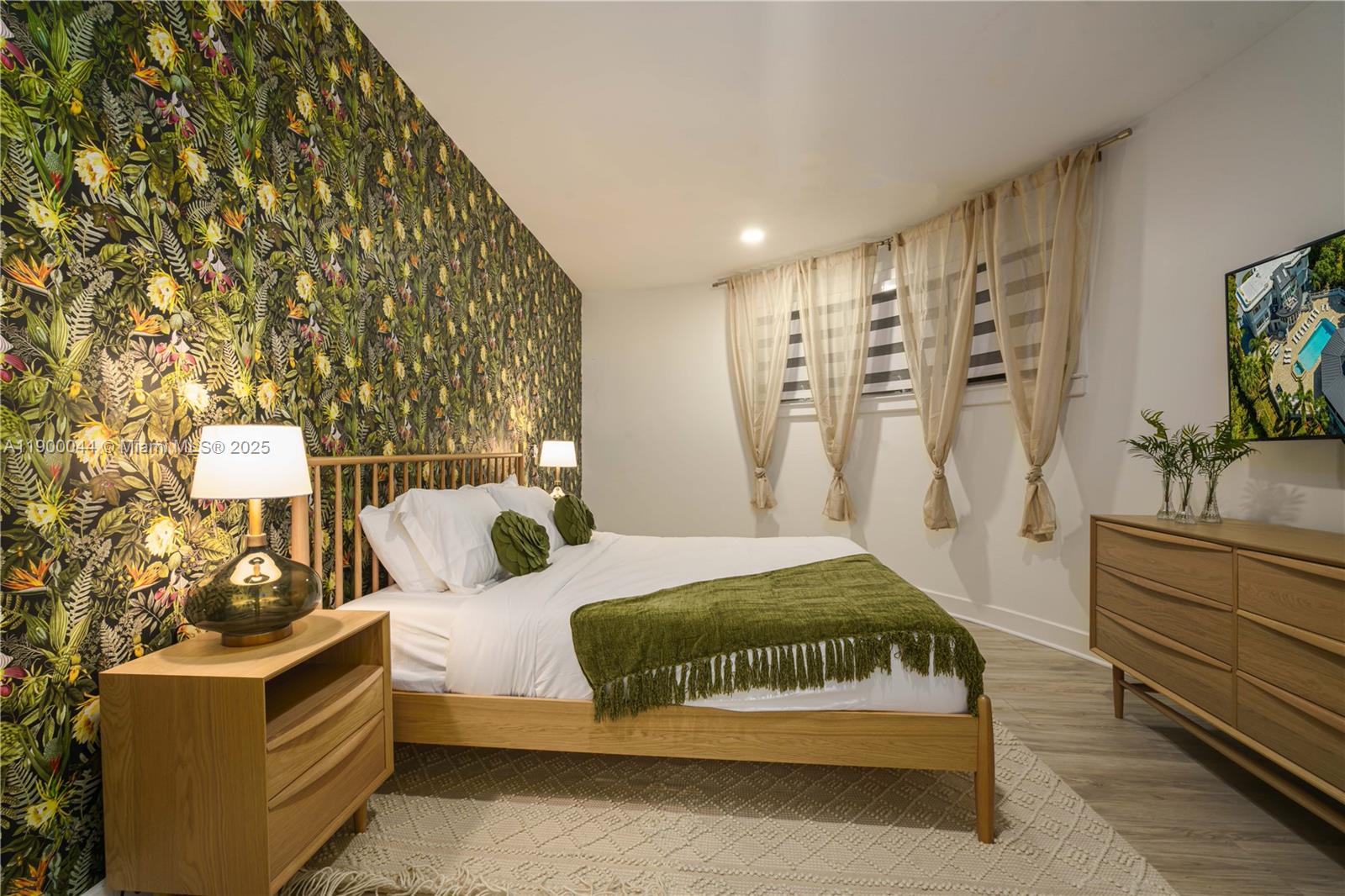 2827 S Indian Riv Dr Fort Pierce, FL 34982