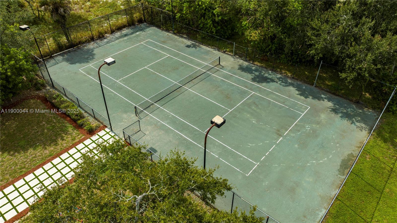 2827 S Indian Riv Dr Fort Pierce, FL 34982