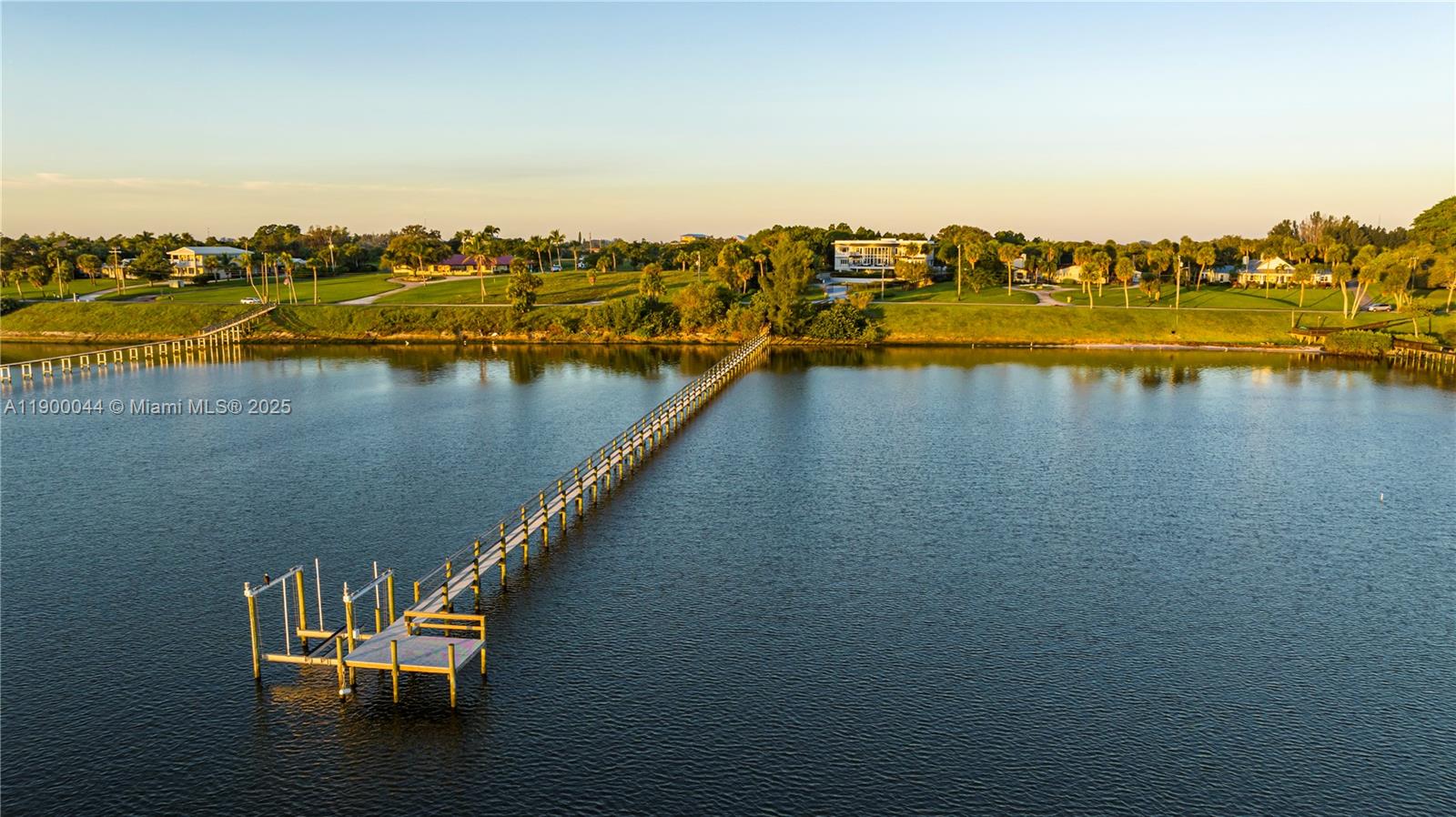 2827 S Indian Riv Dr Fort Pierce, FL 34982