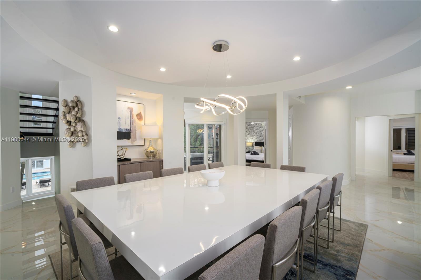 2827 S Indian Riv Dr Fort Pierce, FL 34982