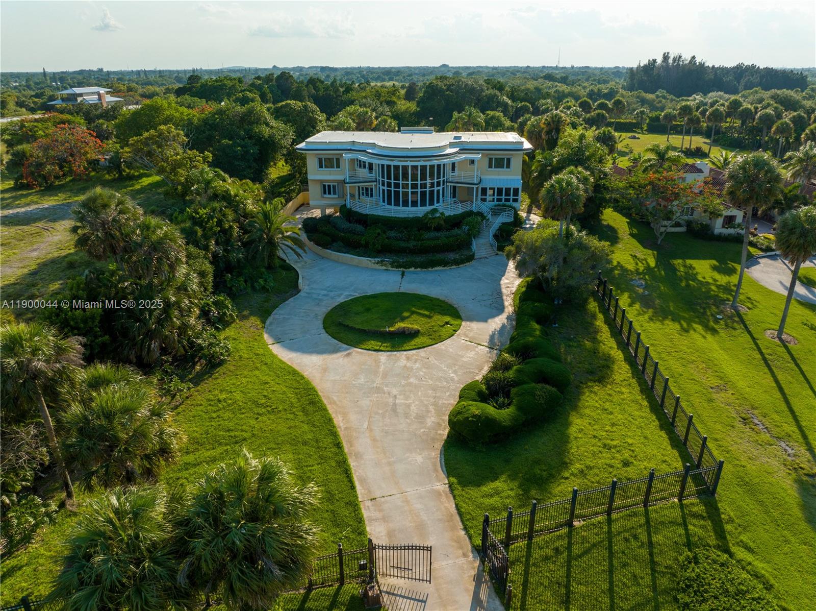 2827 S Indian Riv Dr Fort Pierce, FL 34982