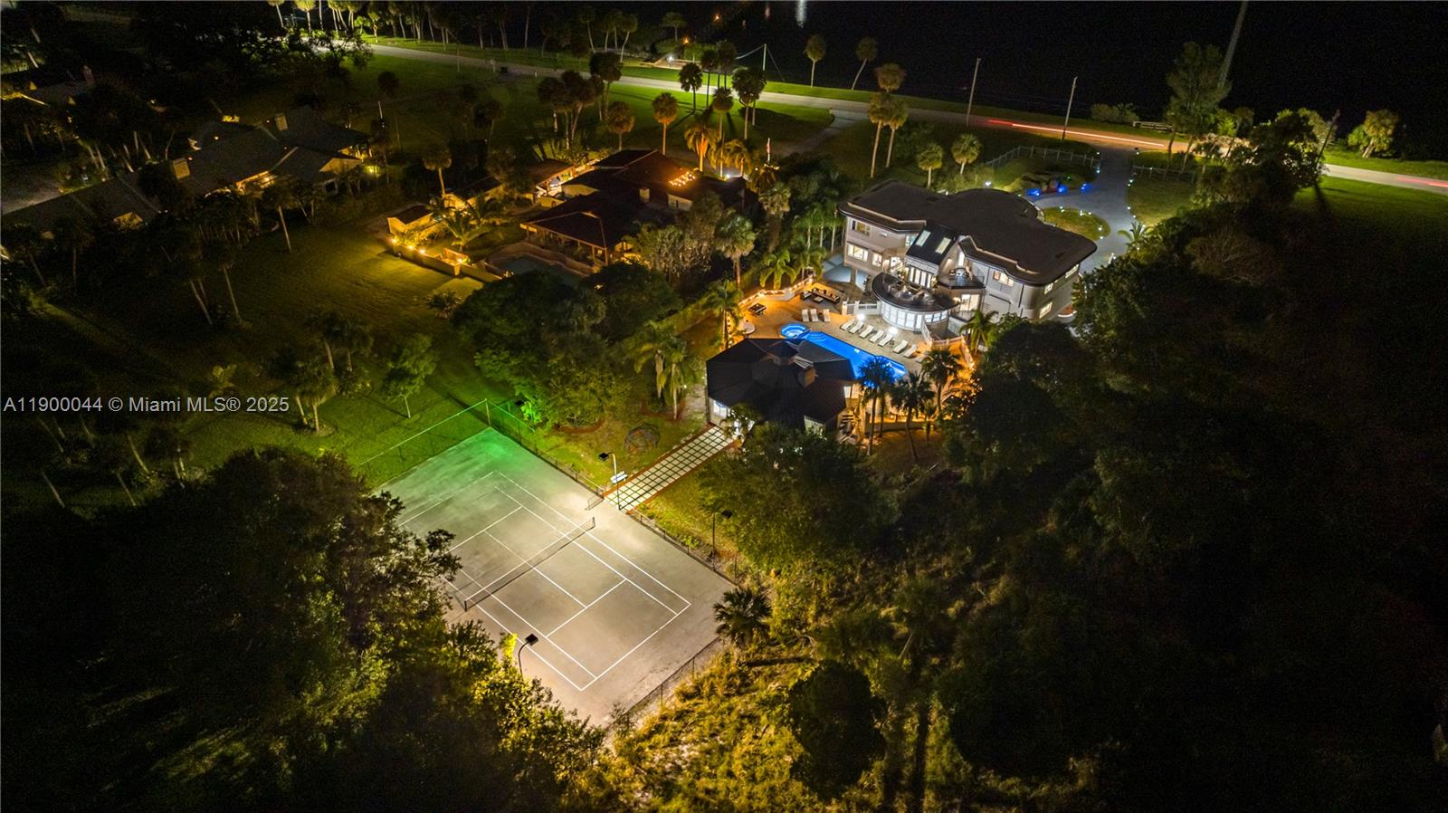 2827 S Indian Riv Dr Fort Pierce, FL 34982