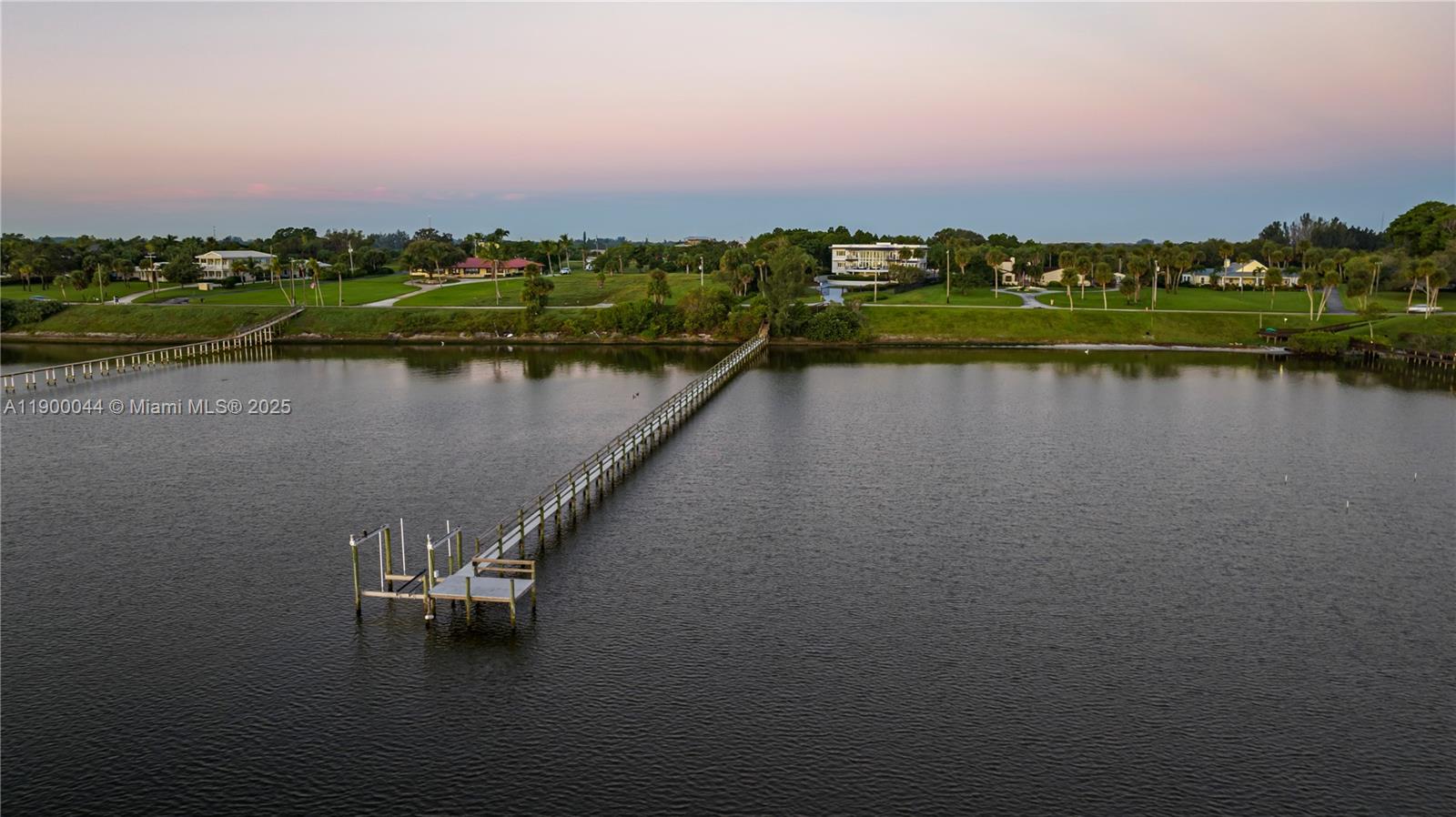 2827 S Indian Riv Dr Fort Pierce, FL 34982