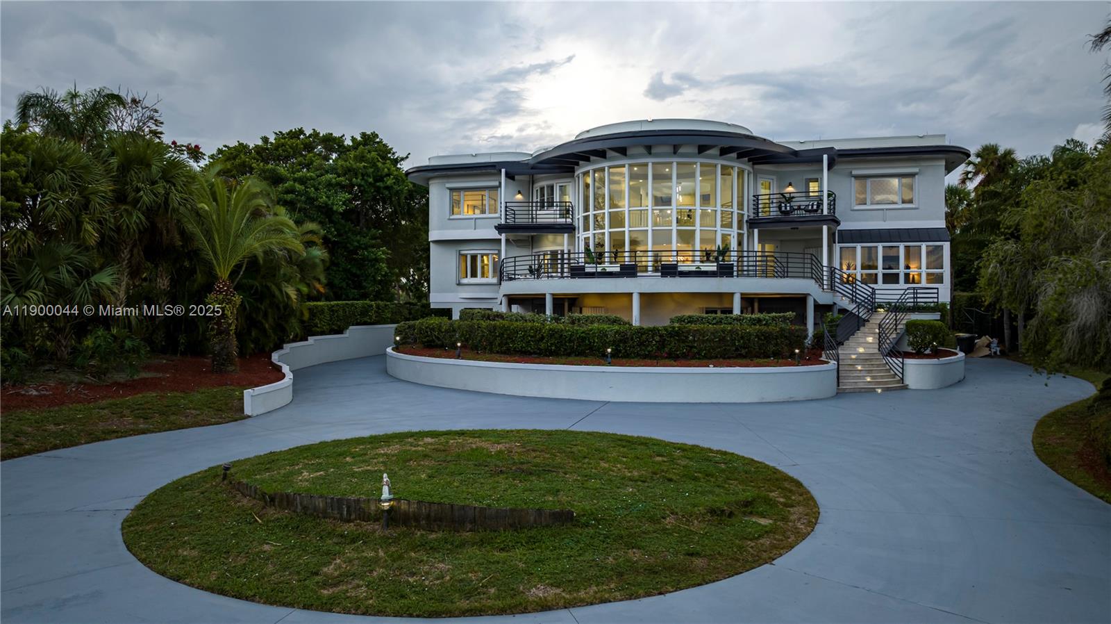 2827 S Indian Riv Dr Fort Pierce, FL 34982