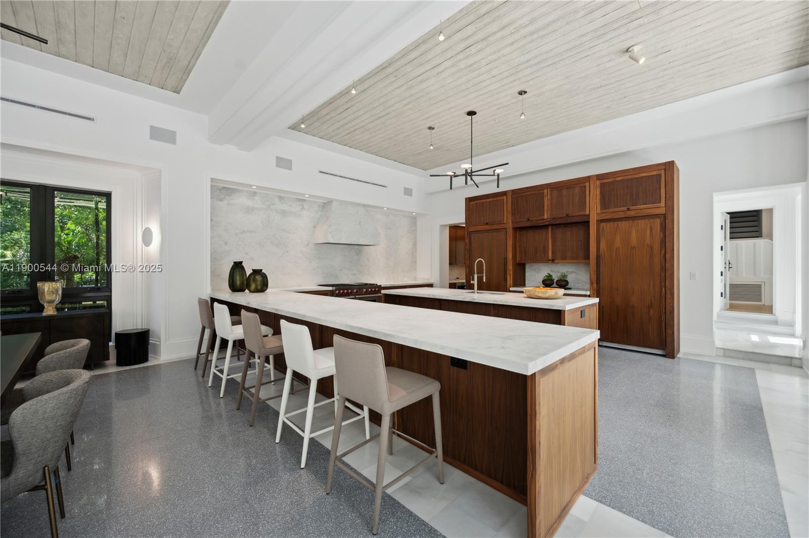 3701 Park Ave Miami, FL 33133