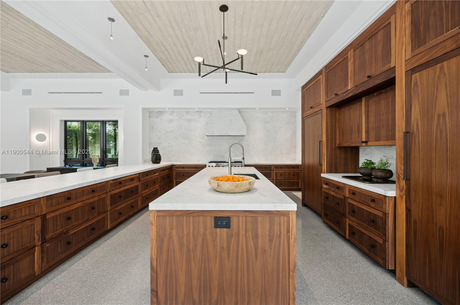 3701 Park Ave Miami, FL 33133