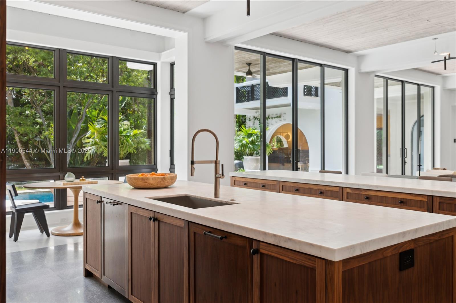 3701 Park Ave Miami, FL 33133