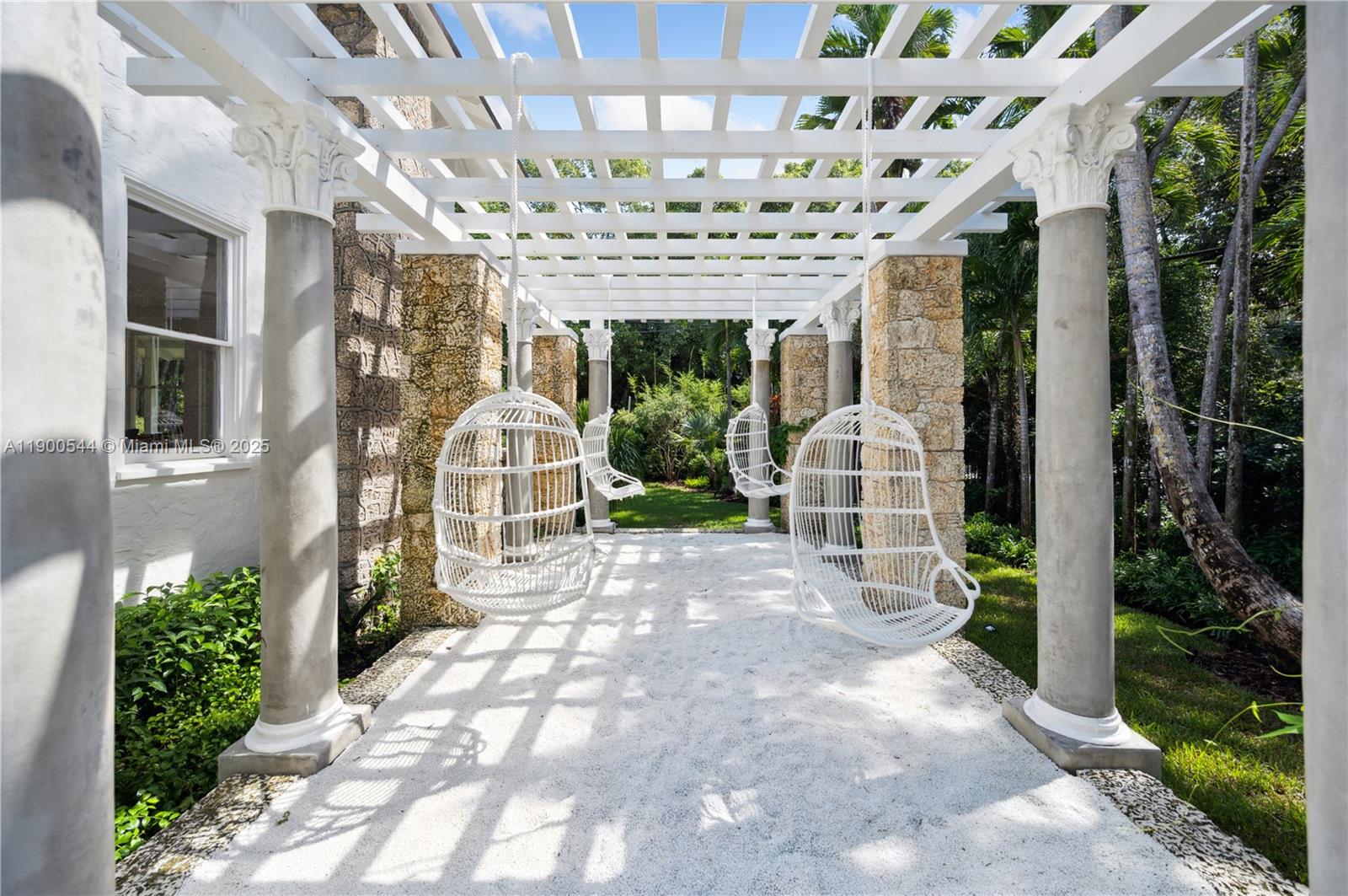 3701 Park Ave Miami, FL 33133