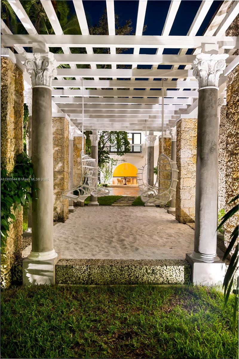 3701 Park Ave Miami, FL 33133