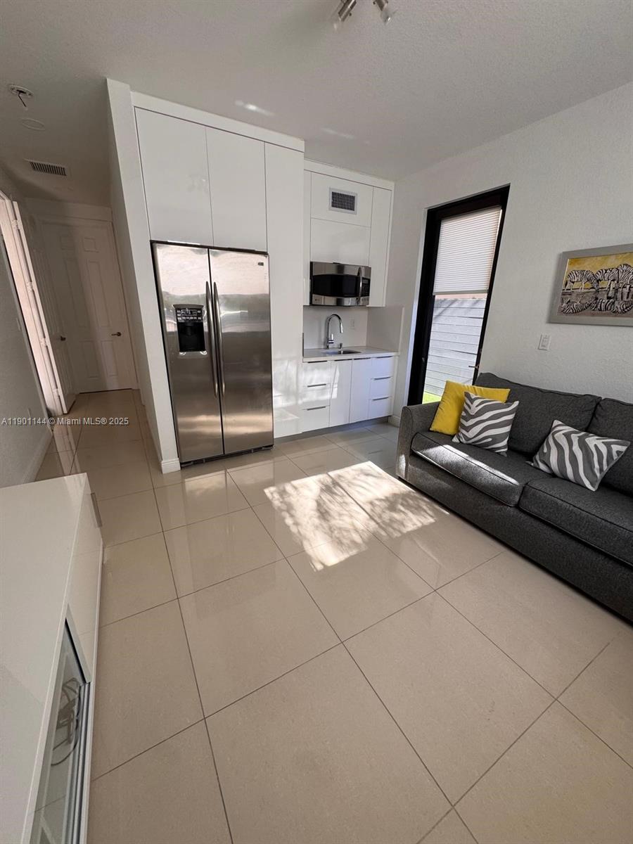 8850 NW 98th Ct Doral, FL 33178