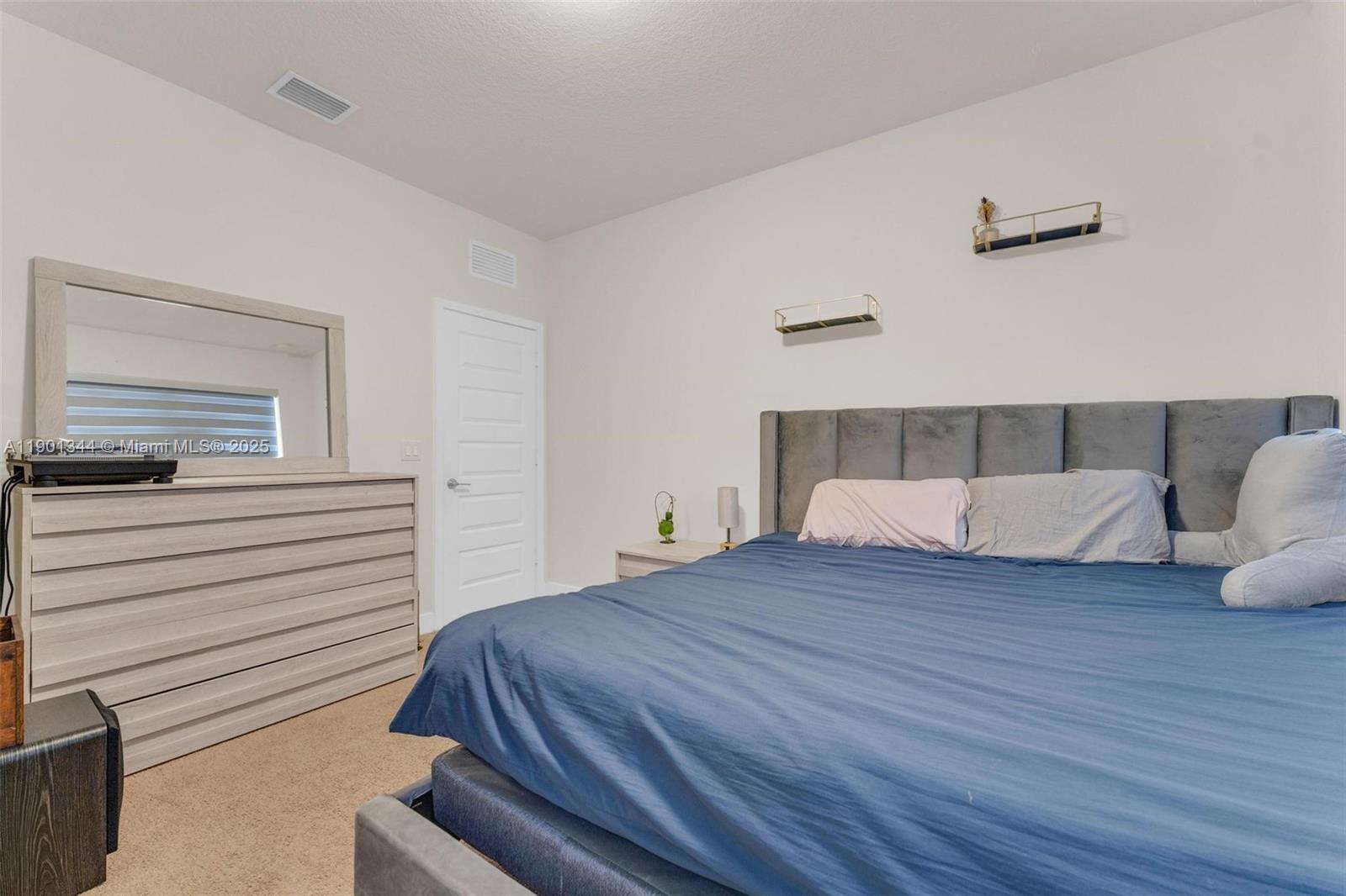 8822 NW 161st Ter Miami Lakes, FL 33018