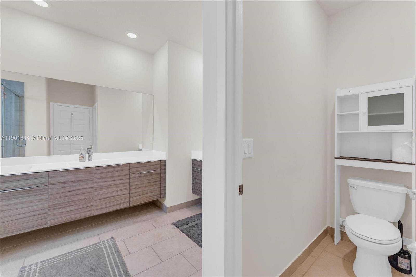 8822 NW 161st Ter Miami Lakes, FL 33018