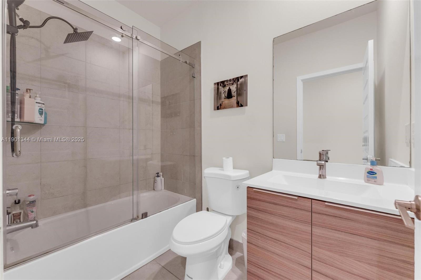 8822 NW 161st Ter Miami Lakes, FL 33018